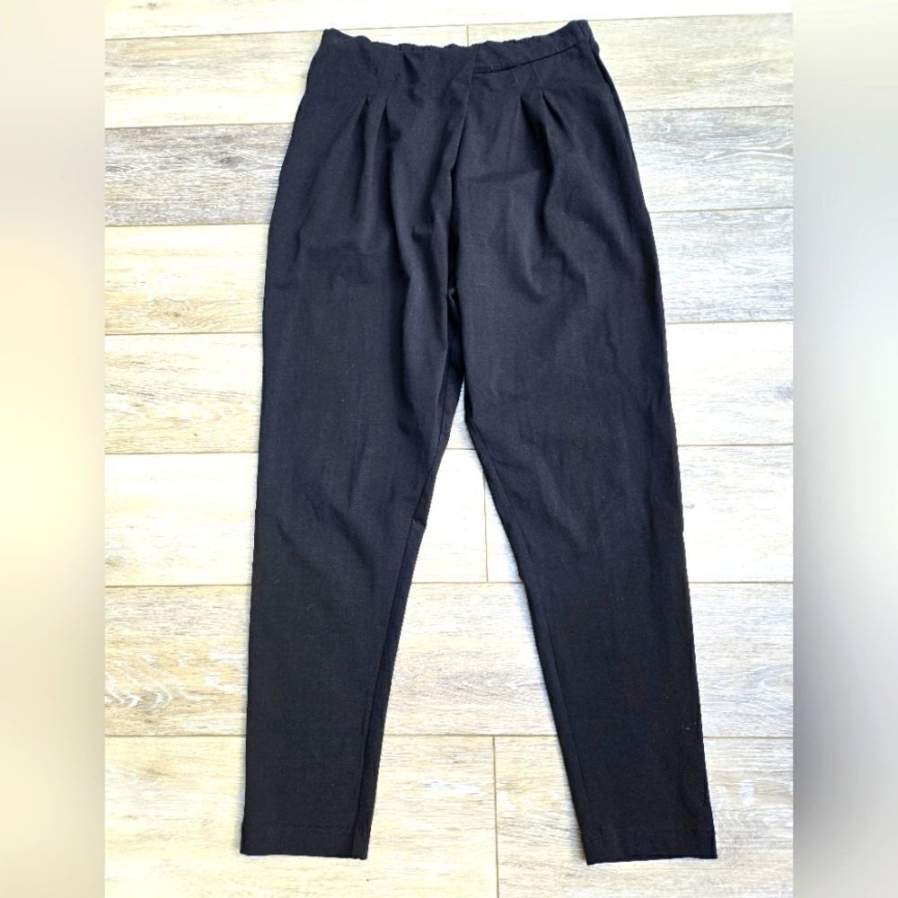 Foil brand slouchy tapered black pants size small oversized and comfortable